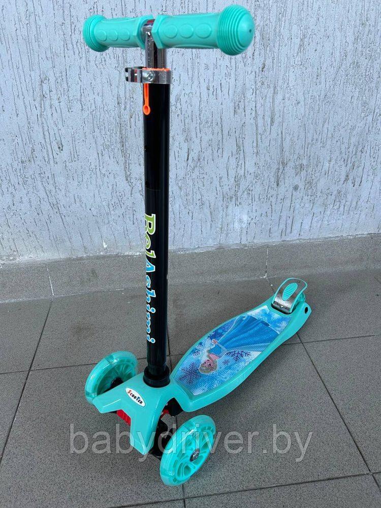 Самокат BelAshimi Scooter (герои голубые колеса) светящиеся колеса