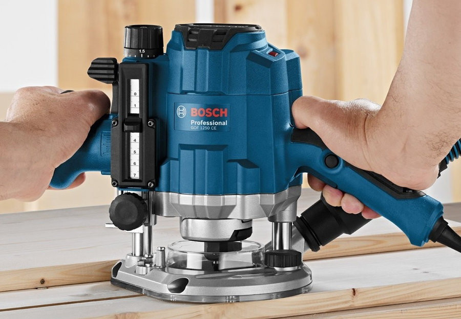 Вертикальный фрезер Bosch GOF 1250 CE Professional (0601626000) - фото 4 - id-p225055355
