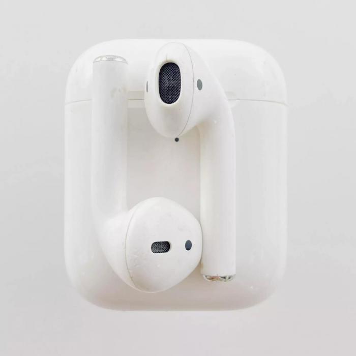 Apple AirPods2 with Wireless Charging Case (Восстановленный) - фото 3 - id-p224835002