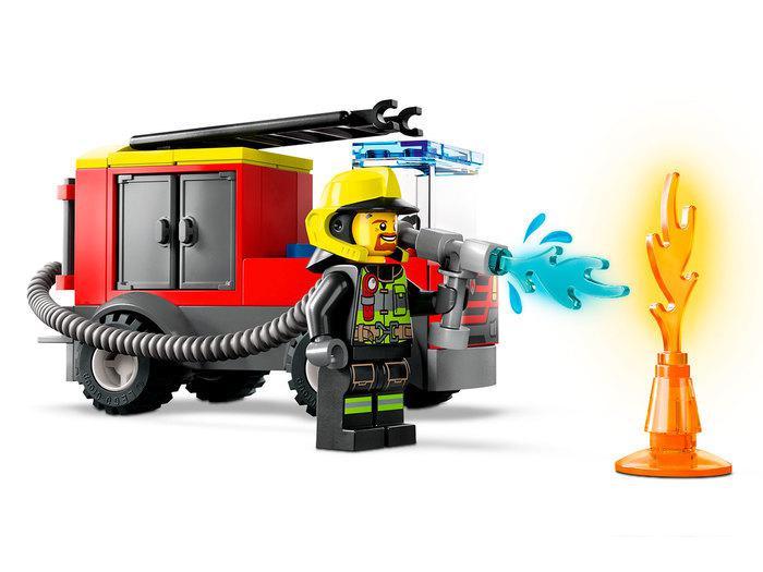 Конструктор LEGO City 60375 Пожарная часть и пожарная машина - фото 2 - id-p224842117