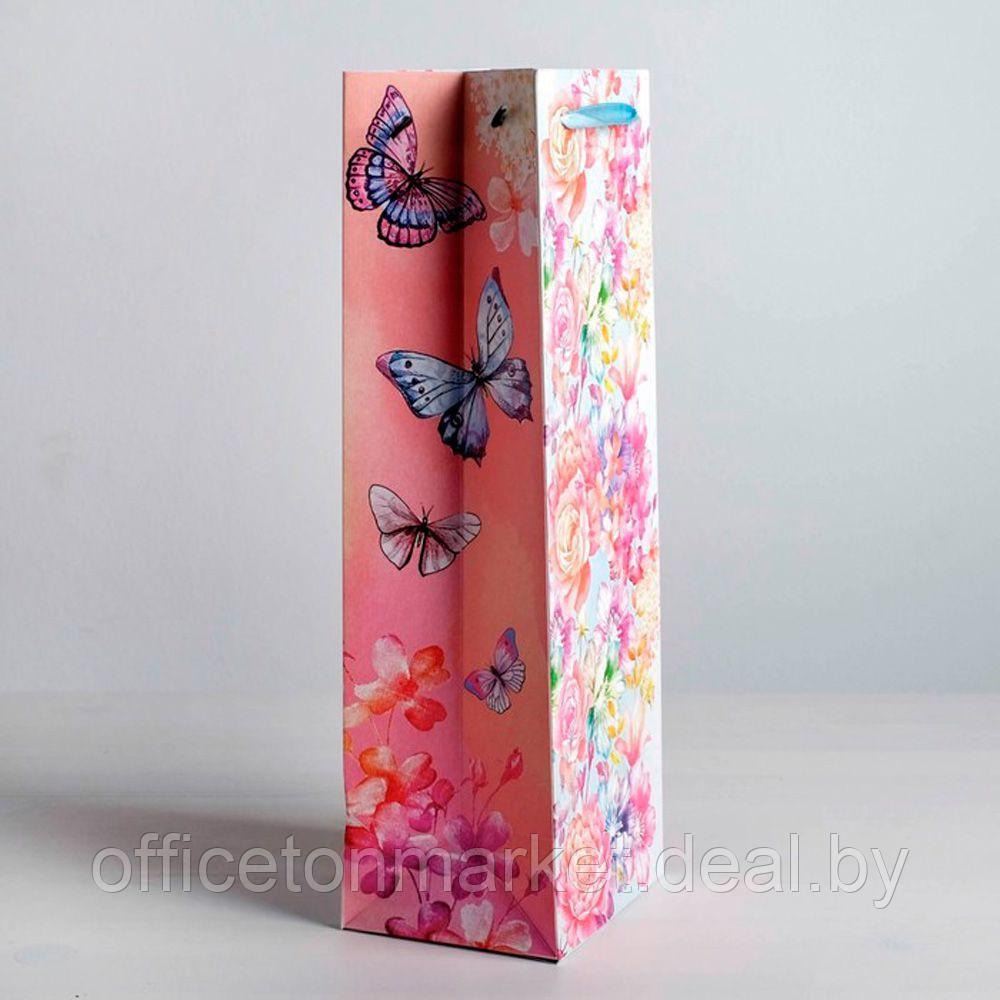Пакет бумажный подарочный "Цветы и бабочки" для бутылки, 13x36x10 см, разноцветный - фото 1 - id-p225129014