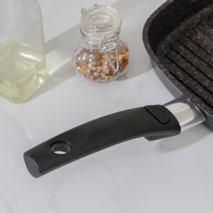 Сковорода-гриль Granit ultra, 26×26 см, съёмная ручка, стеклянная крышка, антипригарное покрытие, цвет чёрный - фото 4 - id-p225140405