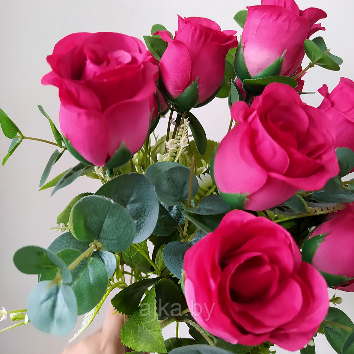 Букет из искусственных роз с эвкалиптом 50 см, малиновый - фото 4 - id-p225141243