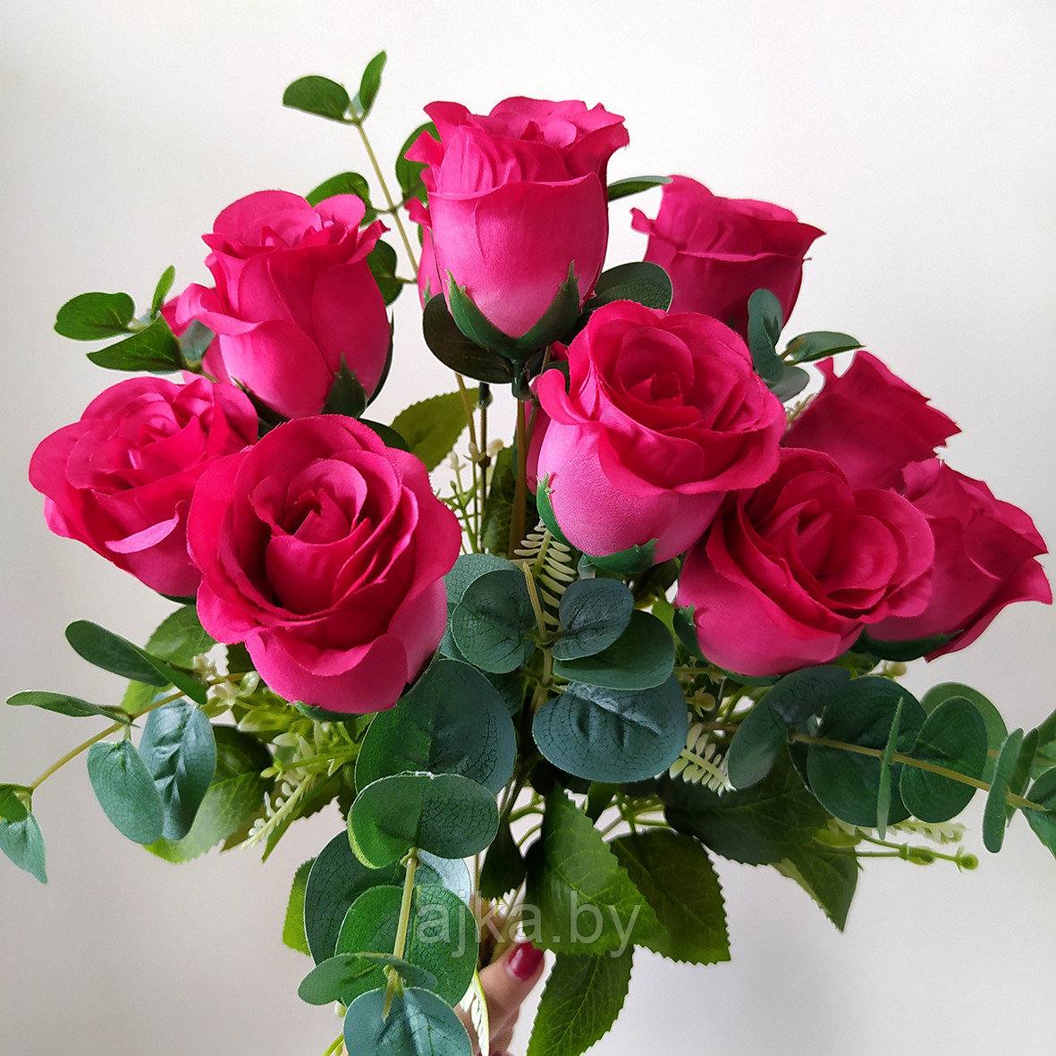 Букет из искусственных роз с эвкалиптом 50 см, малиновый - фото 2 - id-p225141243