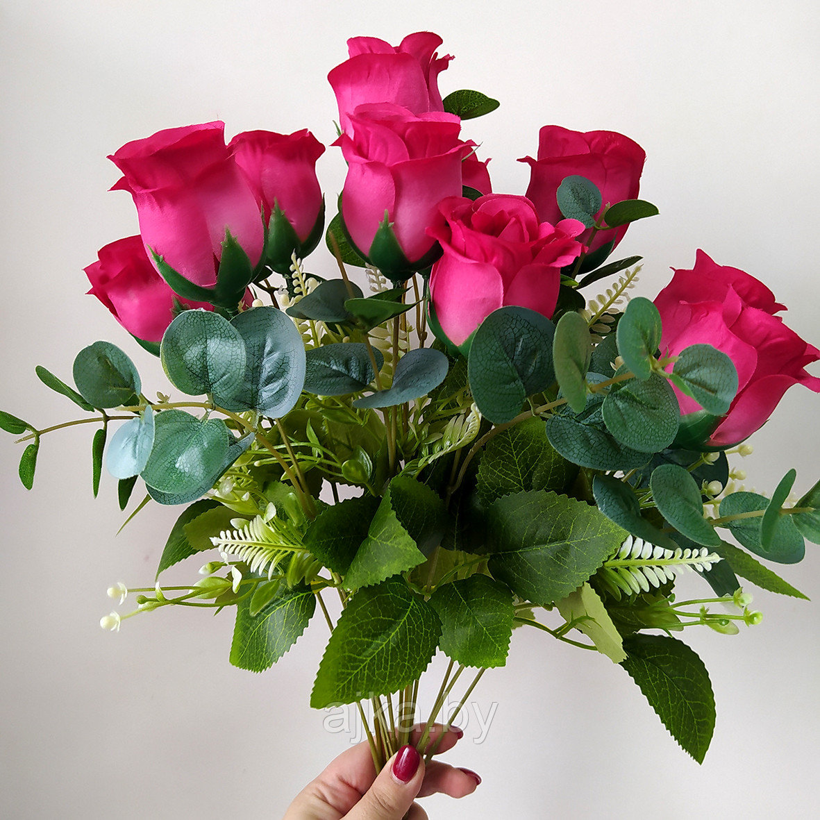 Букет из искусственных роз с эвкалиптом 50 см, малиновый - фото 3 - id-p225141243