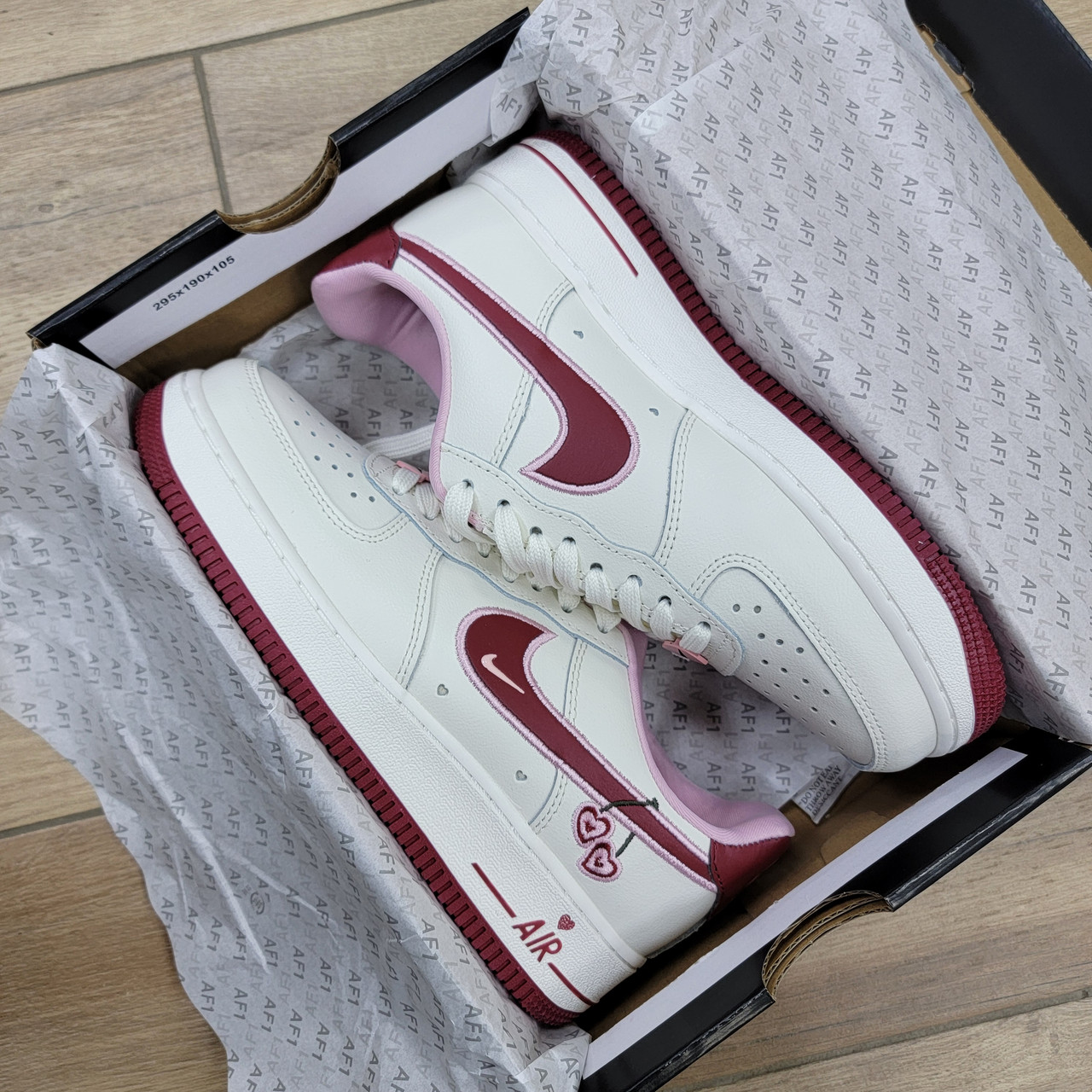 Кроссовки Nike Air Force 1 Low Valentines Day 2023 - фото 6 - id-p204020194