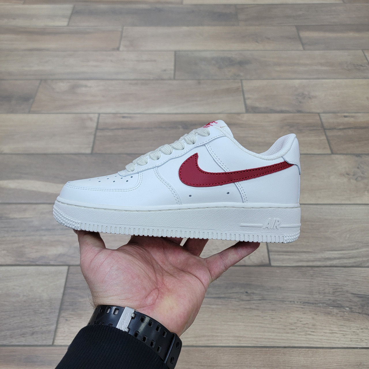 Кроссовки Nike Air Force 1 '07 Low Beige Red - фото 1 - id-p133161024