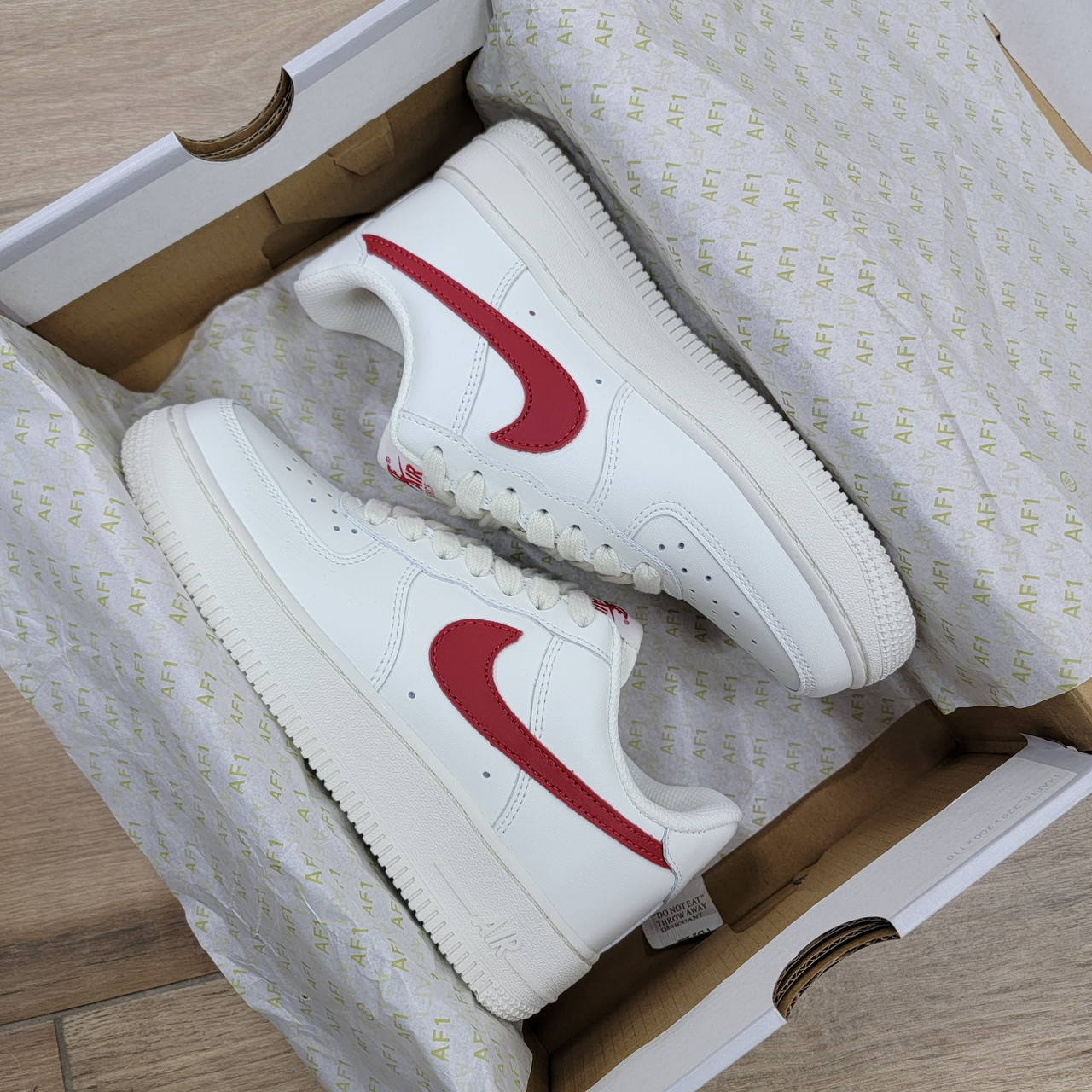 Кроссовки Nike Air Force 1 '07 Low Beige Red - фото 6 - id-p133161024