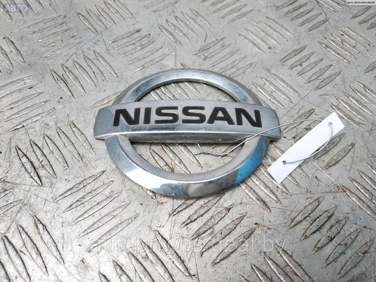 Эмблема Nissan Micra K13 (2010-2016) - фото 1 - id-p225161542