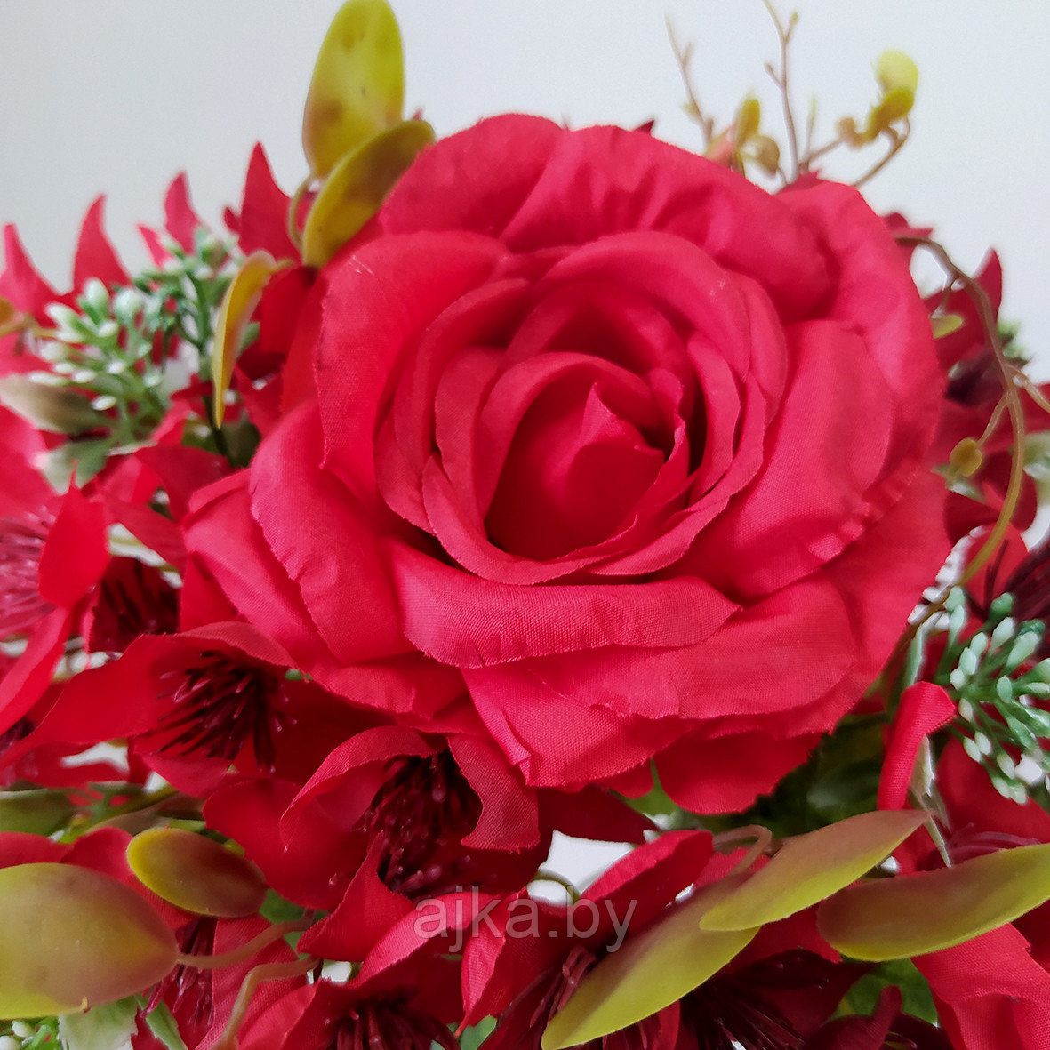 Букет декоративный с розой 7 голов 40 см, красный - фото 4 - id-p225171356