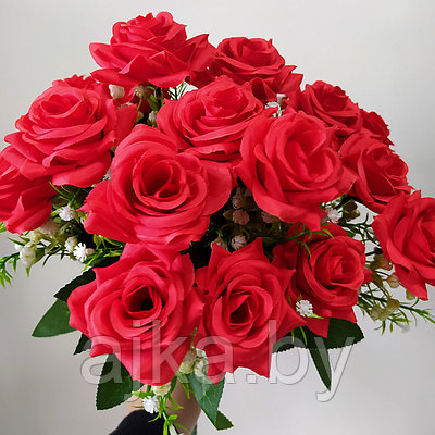 Букет из искусственных роз с гипсофилой 18 голов, красный