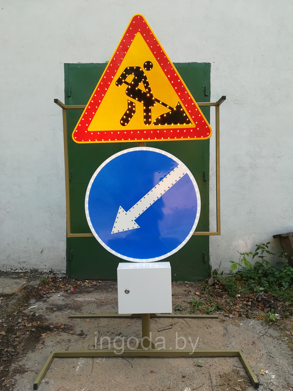 Комплект знаков дорожных светодиодных на металлической раскладной опоре с автономным источником питания - фото 3 - id-p159465258