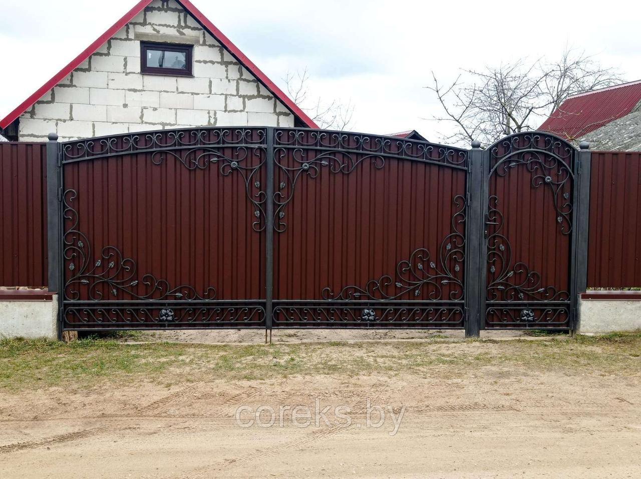 Забор из металлопрофиля на ленточном фундаменте, RAL8017 (шоколадно-коричневый), №22 (с воротами и калиткой) - фото 2 - id-p215369692