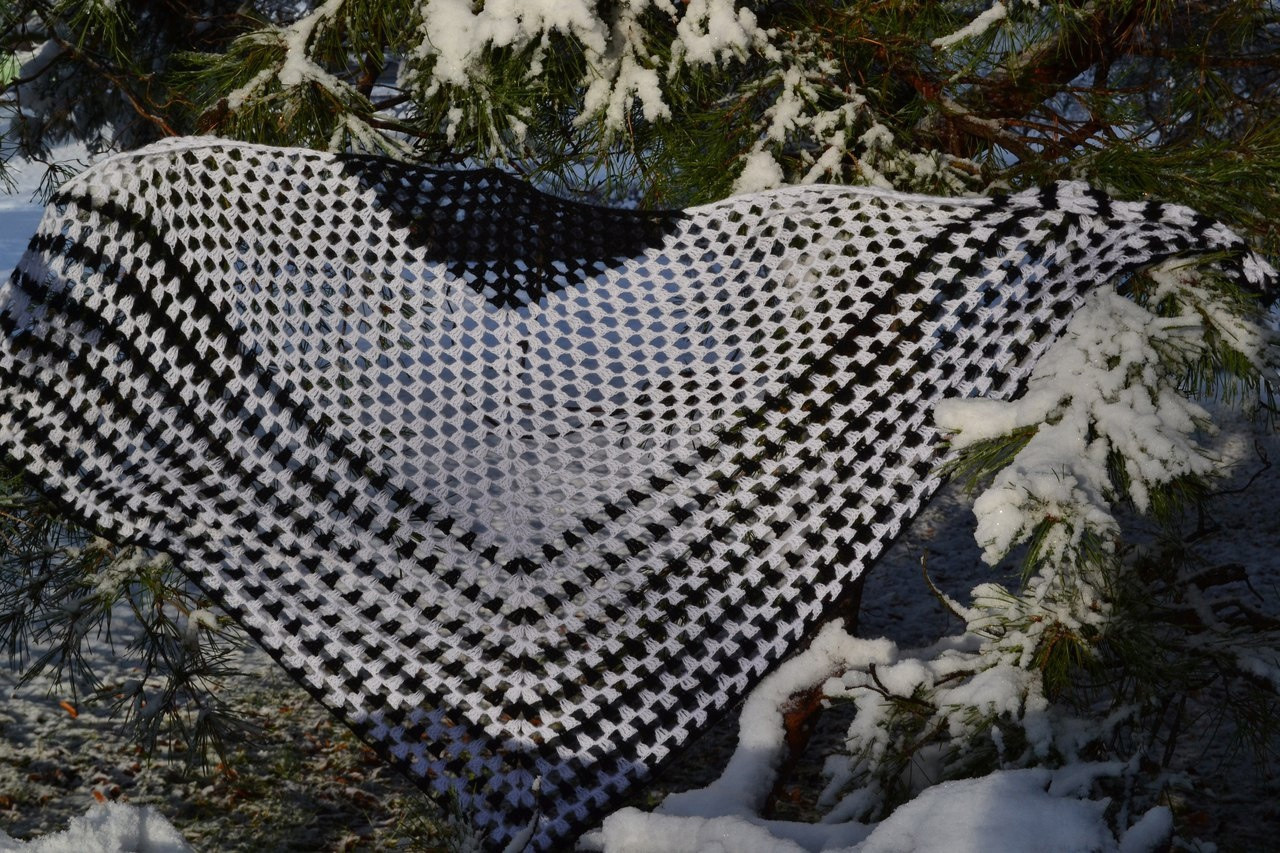 Подарок на Пасху - шаль ручной работы белая черная - фото 2 - id-p225217490