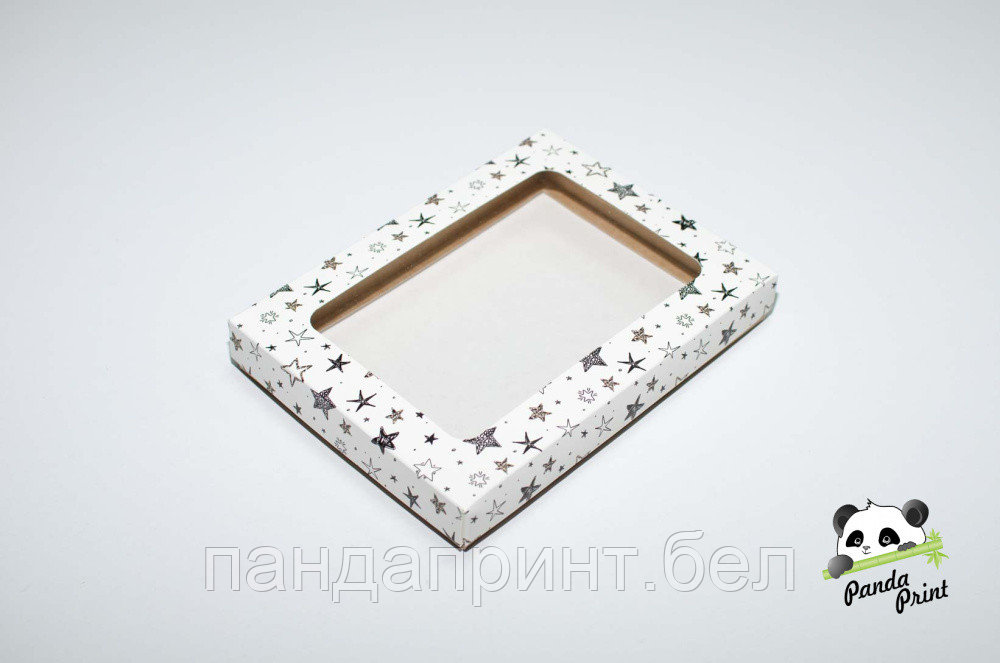 Коробка с прозрачным окном 220х160х30 Черно-золотые звезды (крафт дно)