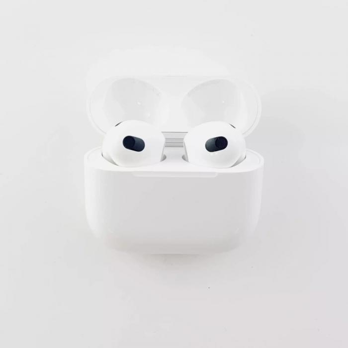 Apple AirPods (3rd generation) with Wireless Charging Case, Model A2565 A2564 A2566 (Восстановленный) - фото 2 - id-p225048051