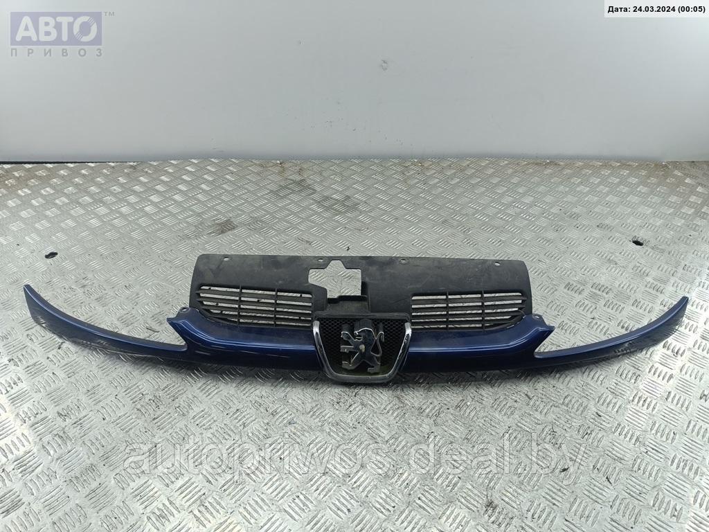 Решетка радиатора Peugeot 206 - фото 1 - id-p225354840