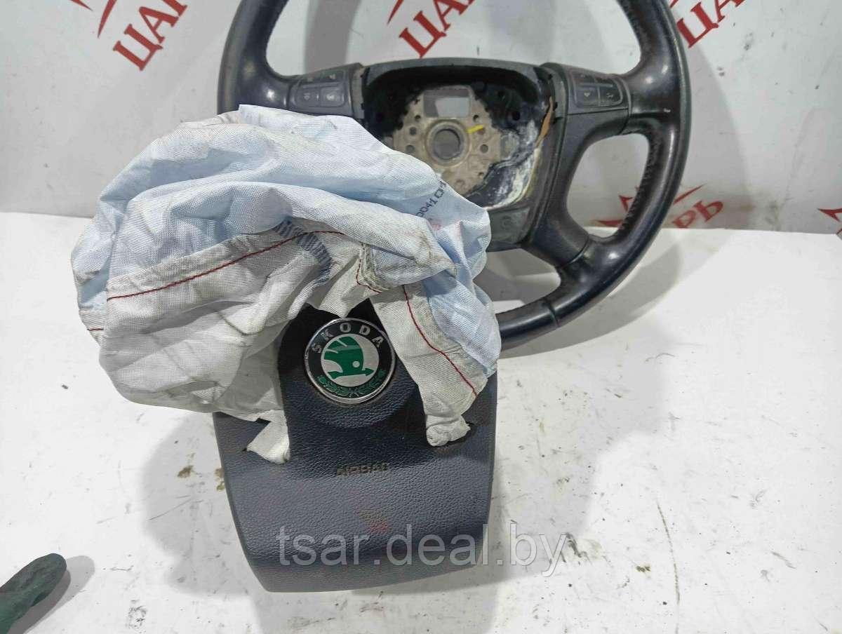 Рулевое колесо Skoda Octavia A5 (1Z0419091R, 1Z0880201AF, 1P0959542, 1Z0959537) - фото 2 - id-p225410668