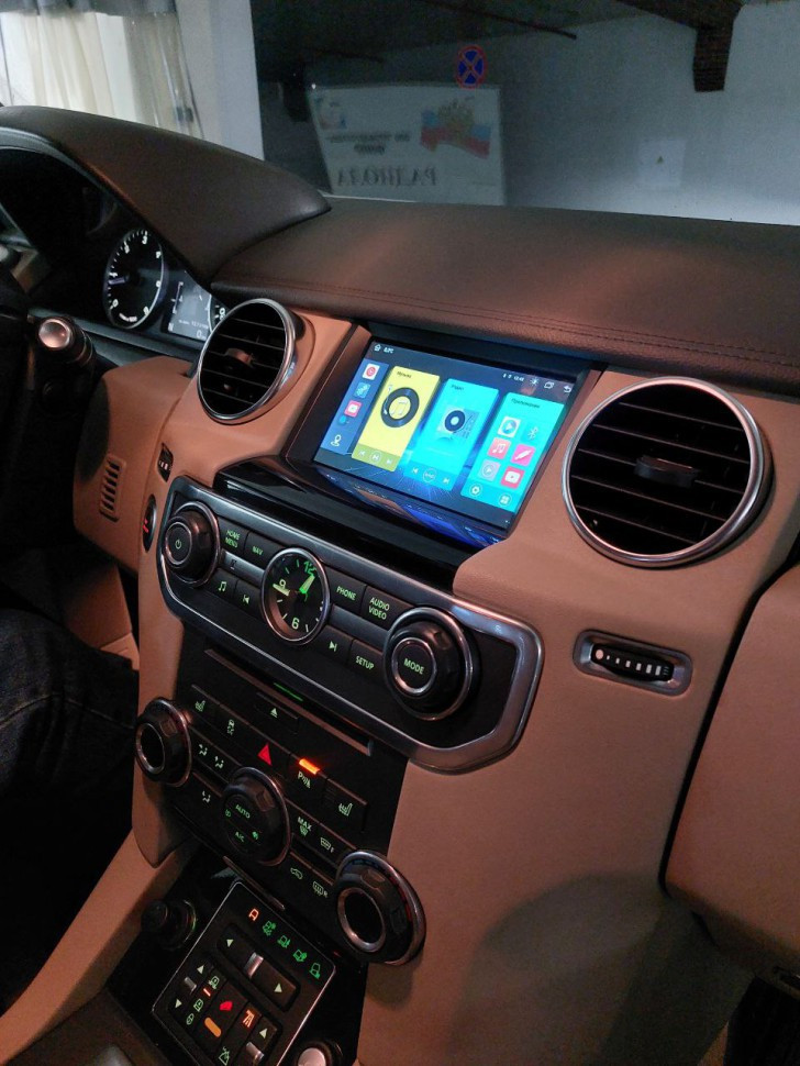 Штатное головное устройство Radiola Land Rover DISCOVERY 4(2012-2016) 7 дюймов Android 12 (8/12gb) - фото 1 - id-p225423083