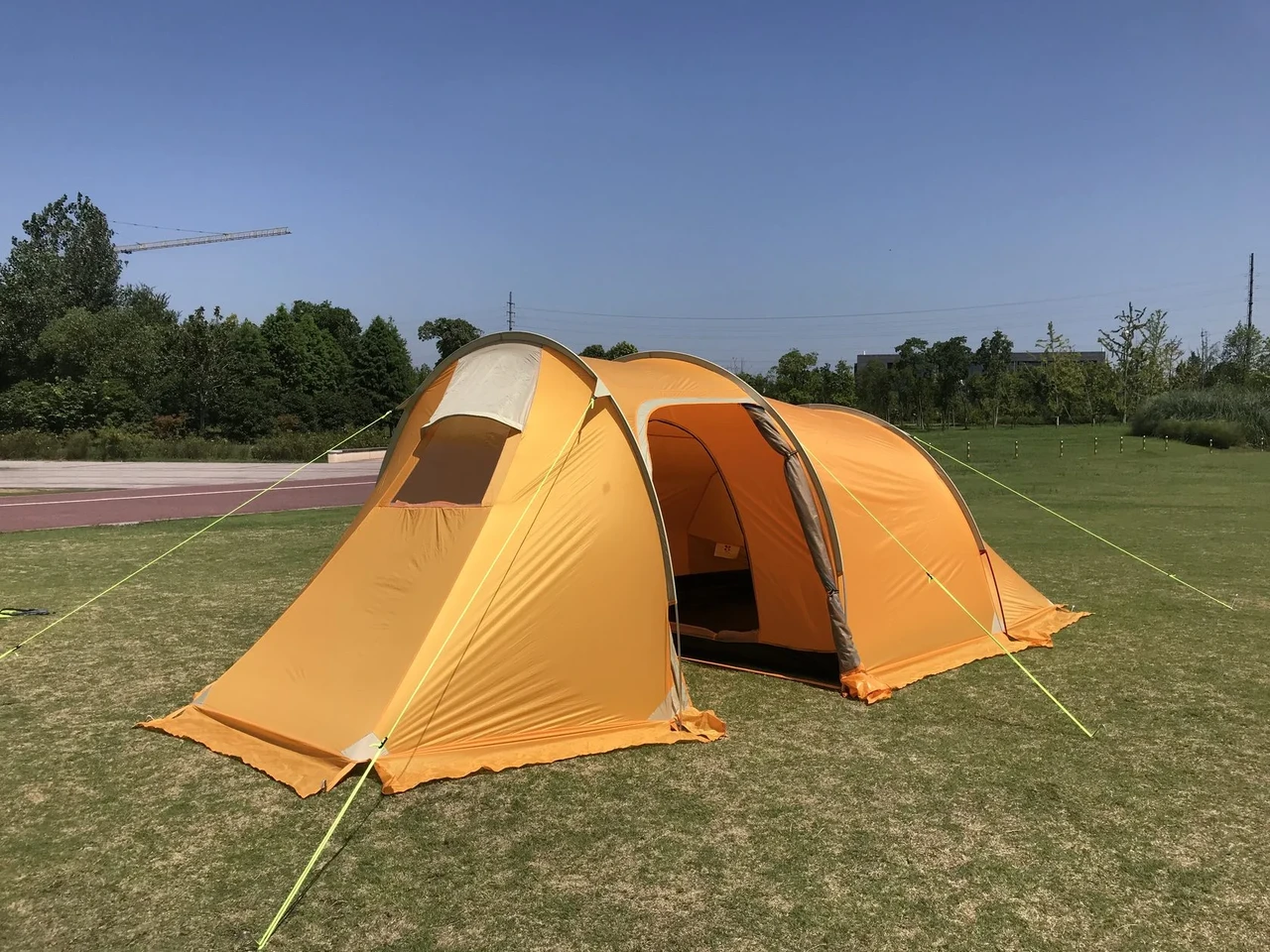 Туристическая палатка 3-х местная с алюминиевым каркасом MirCamping ART1017 (450х225х150 см) - фото 1 - id-p225427533