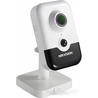 IP-камера Hikvision DS-2CD2423G0-IW