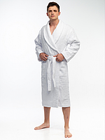 Махровый мужской халат из хлопка. Цвет белый