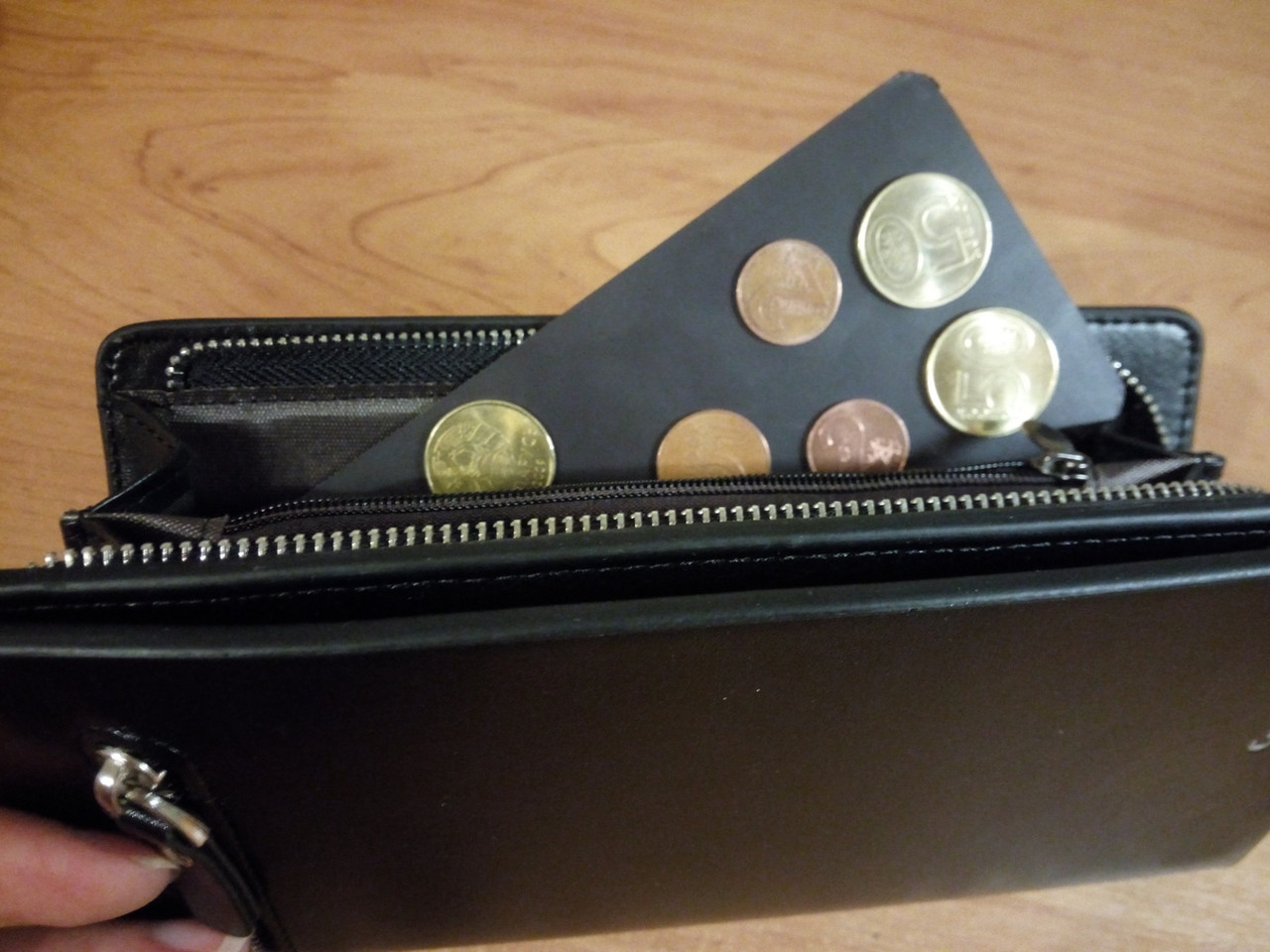 Гибкая двухсторонняя магнитная монетница для кошелька - фото 4 - id-p225499162