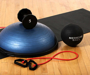 Оборудование и аксессуары для фитнеса