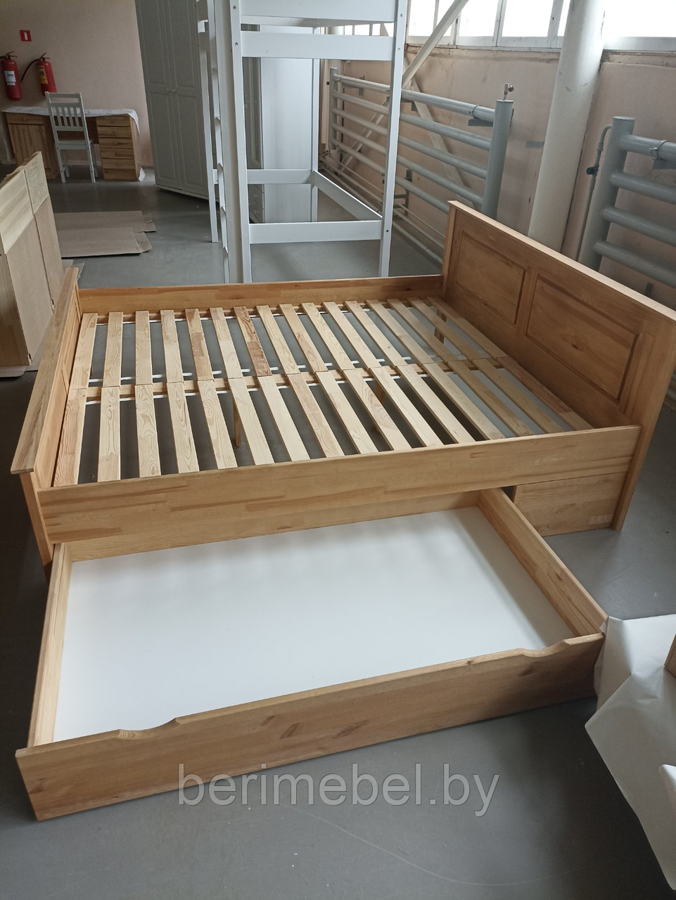 Кровать двух спальная 180х200 бейц-масло Могилёвдрев - фото 8 - id-p209915312