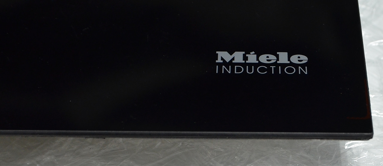 Стеклокерамическая индукционная варочная панель MIELE   KM6639  92 см ширина  пр- во Германия