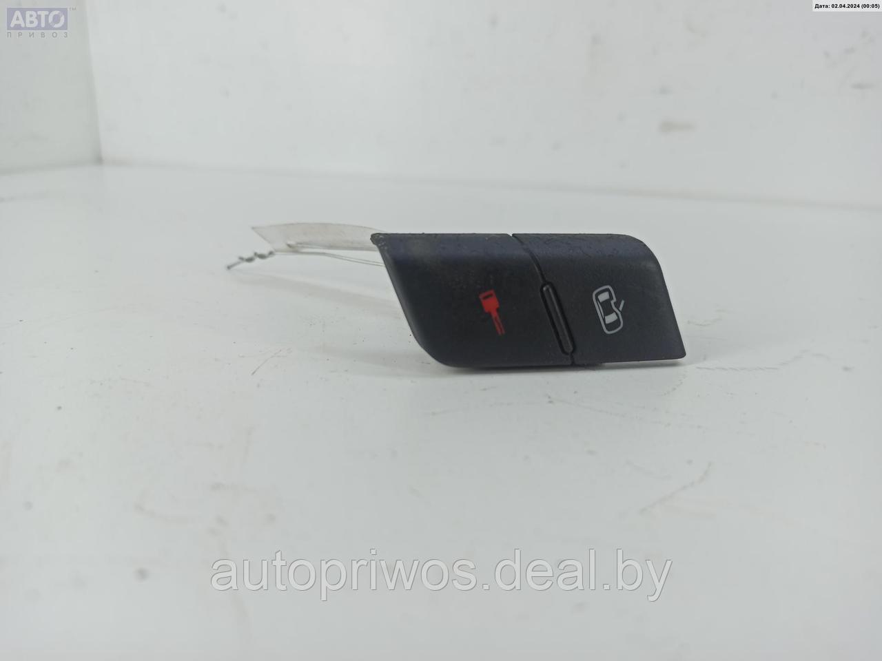 Кнопка центрального замка Audi A4 B6 (2001-2004)