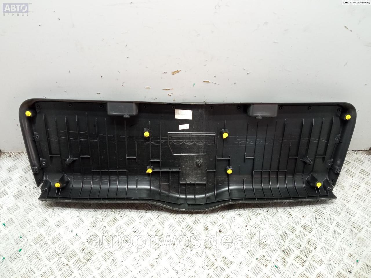 Обшивка крышки багажника Volvo V70 (2000-2007) - фото 2 - id-p225775522
