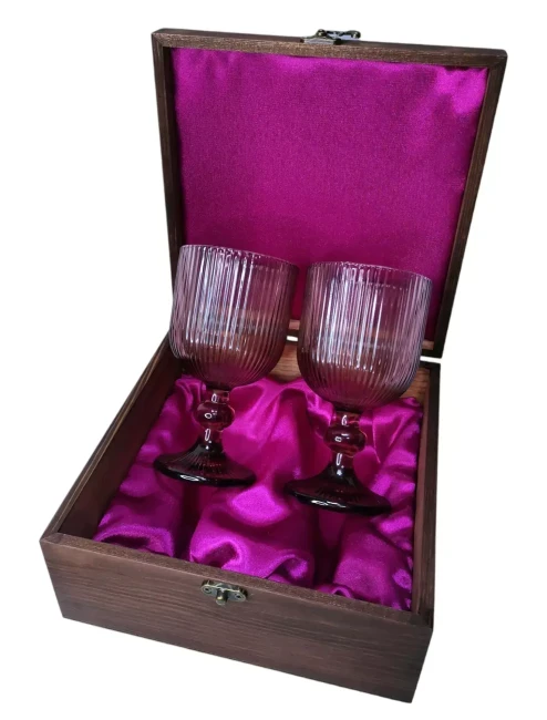 Подарочный набор для вина 2 бокала в деревянной шкатулке AmiroTrend ABW-601 fuchsia lilac - фото 1 - id-p226159141