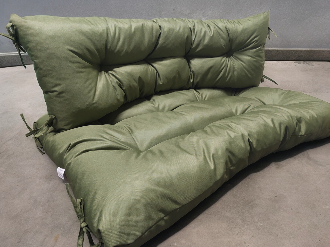 Подушка на диван из поддонов - фото 1 - id-p226160273