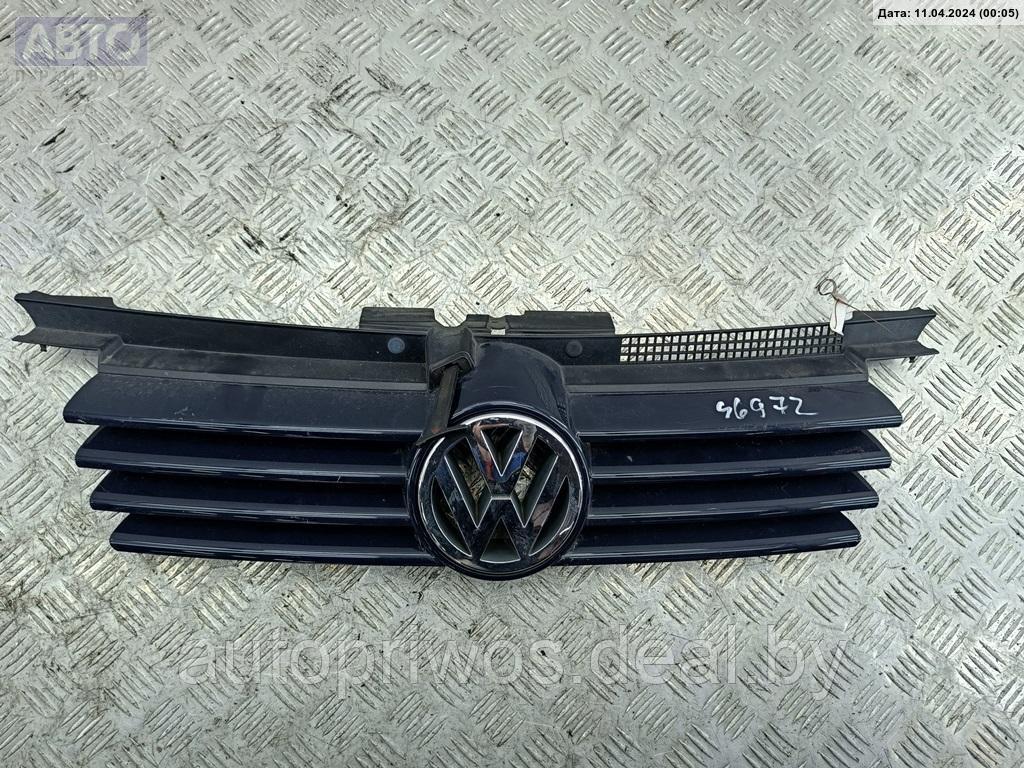 Решетка радиатора Volkswagen Bora - фото 1 - id-p226168902