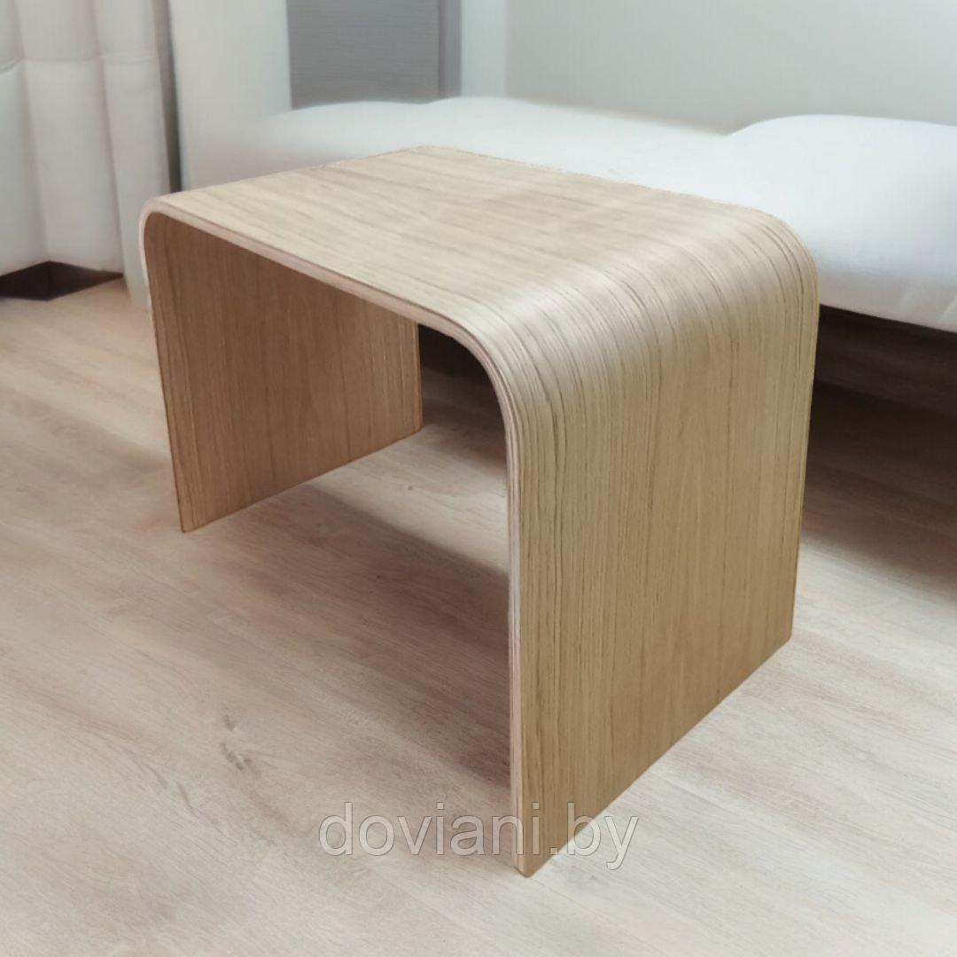 Приставной столик из шпона дуба