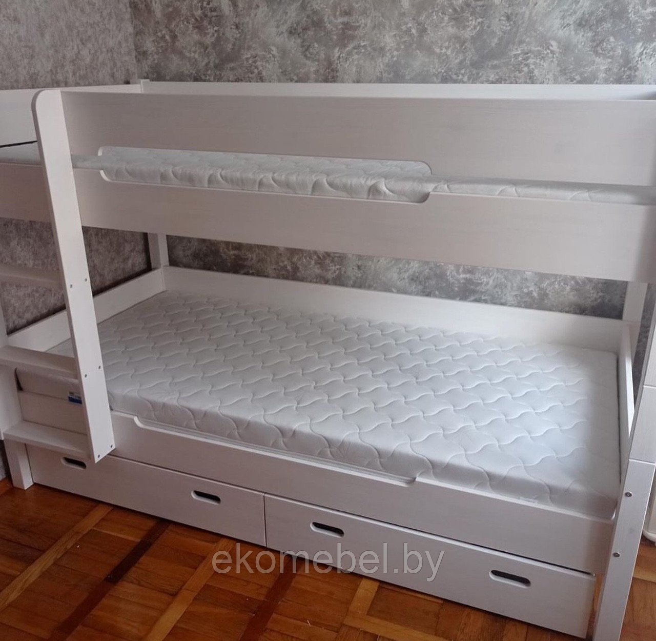 Двухъярусная кровать  "Амелия" с ящиками (90х200 см) Массив сосны