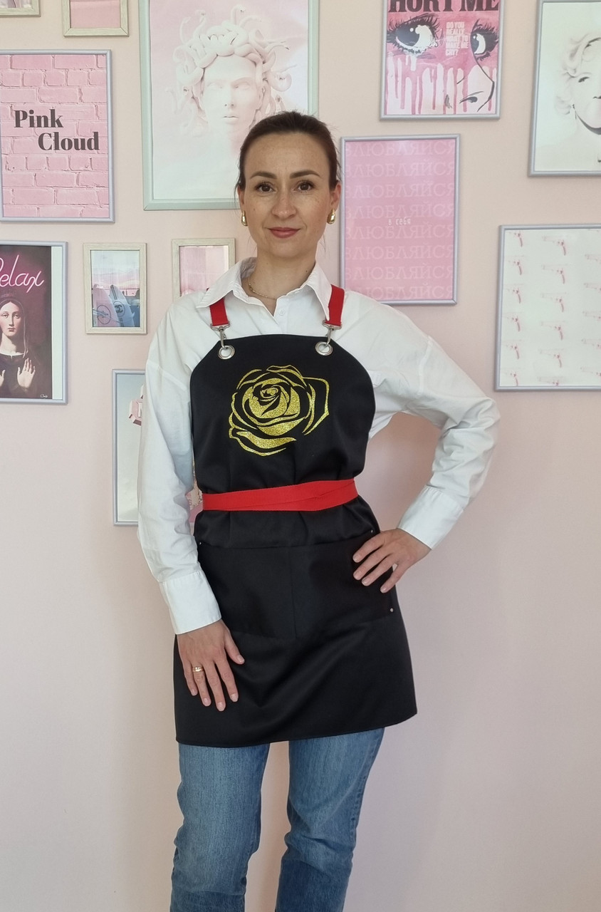 Фартук черный с логотипом ( плотная ткань) без карманов.