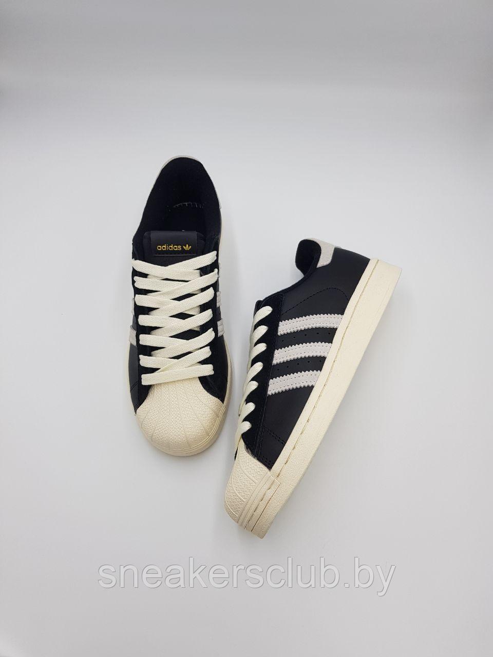 Кроссовки белые Adidas Superstar женские / подростковые / демисезонные / повседневные - фото 2 - id-p226345586