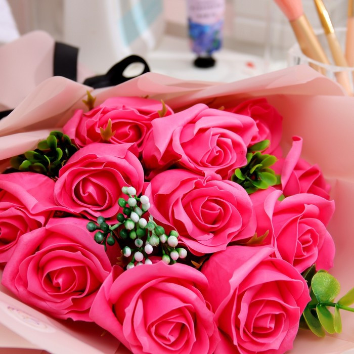 Эксклюзивный букет из мыльных роз, цвет фуксия, 11 шт - фото 3 - id-p226358482