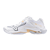 Кроссовки женские Mizuno Wave Lightning Z8 42