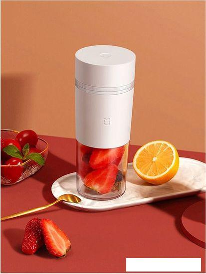 Портативный блендер Xiaomi Mijia Portable Juicer Cup MJZZB01PL - фото 2 - id-p226169072