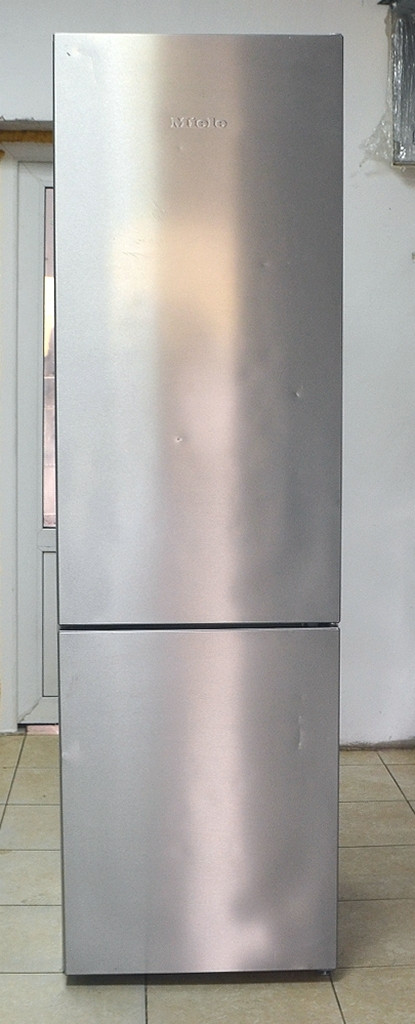 Новый двухкамерный холодильник 60 см ширина KFN29162D ed Германия Гарантия 6 мес - фото 1 - id-p226399584