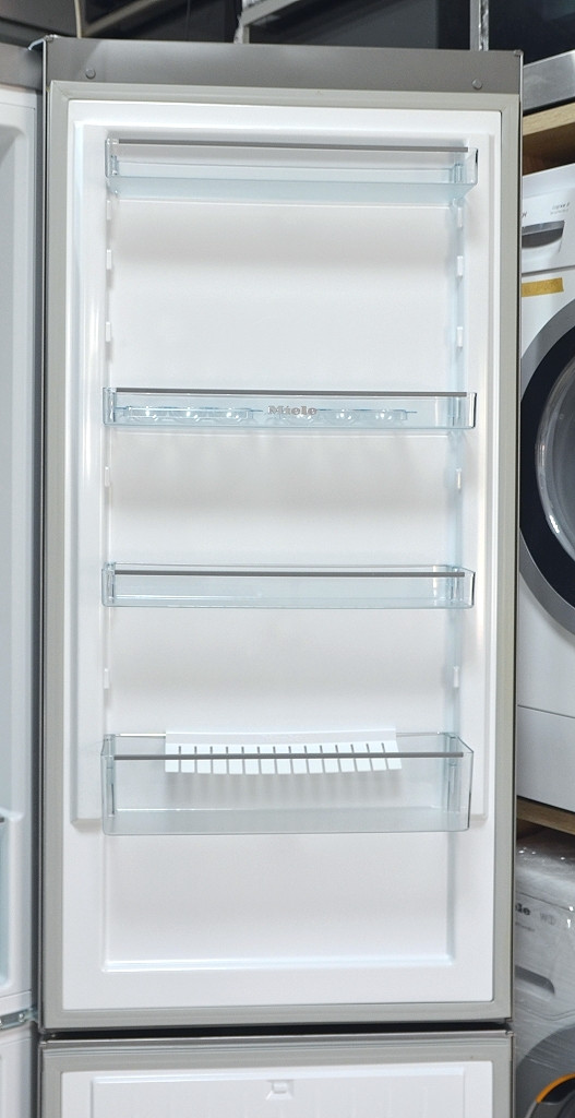 Новый двухкамерный холодильник 60 см ширина KFN29162D ed Германия Гарантия 6 мес - фото 3 - id-p226399584