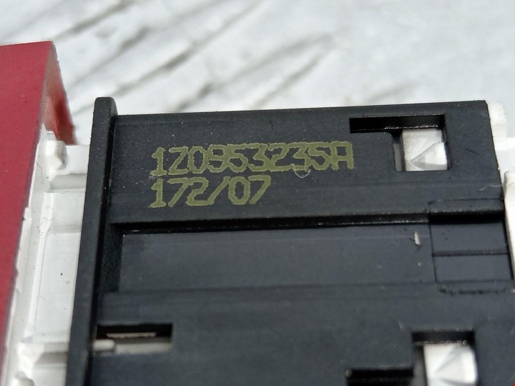 Кнопка аварийной сигнализации Skoda Octavia 1Z 1Z0953235B300 - фото 3 - id-p226436140