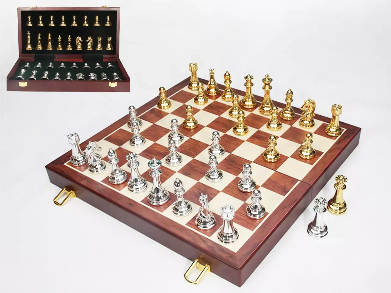 Набор премиальных шахмат из металла с деревянной доской 39х39 см - фото 1 - id-p226447908