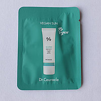 ПРОБНИК! Солнцезащитный веганский крем с центеллой Dr.Ceuracle Cica Regen Vegan Sun SPF 50+ PA++++