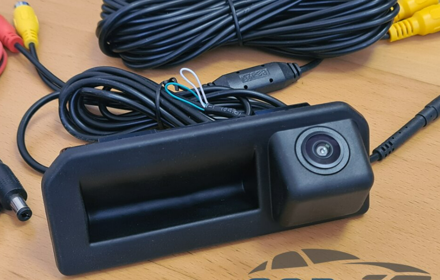 Штатная камера заднего вида AHD  Skoda Fabia III Karoq Kodiaq Rapid (110мм*44мм) в ручку багажника AHD