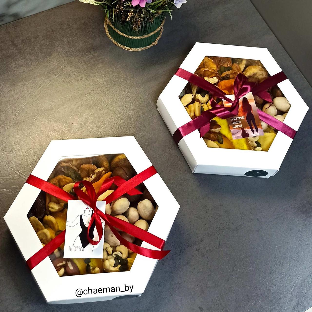 Стильный подарок сухофруктов и орехов в коробочке - фото 3 - id-p226575930