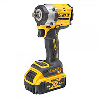 Гайковерт аккумуляторный DeWalt DCF921P2T